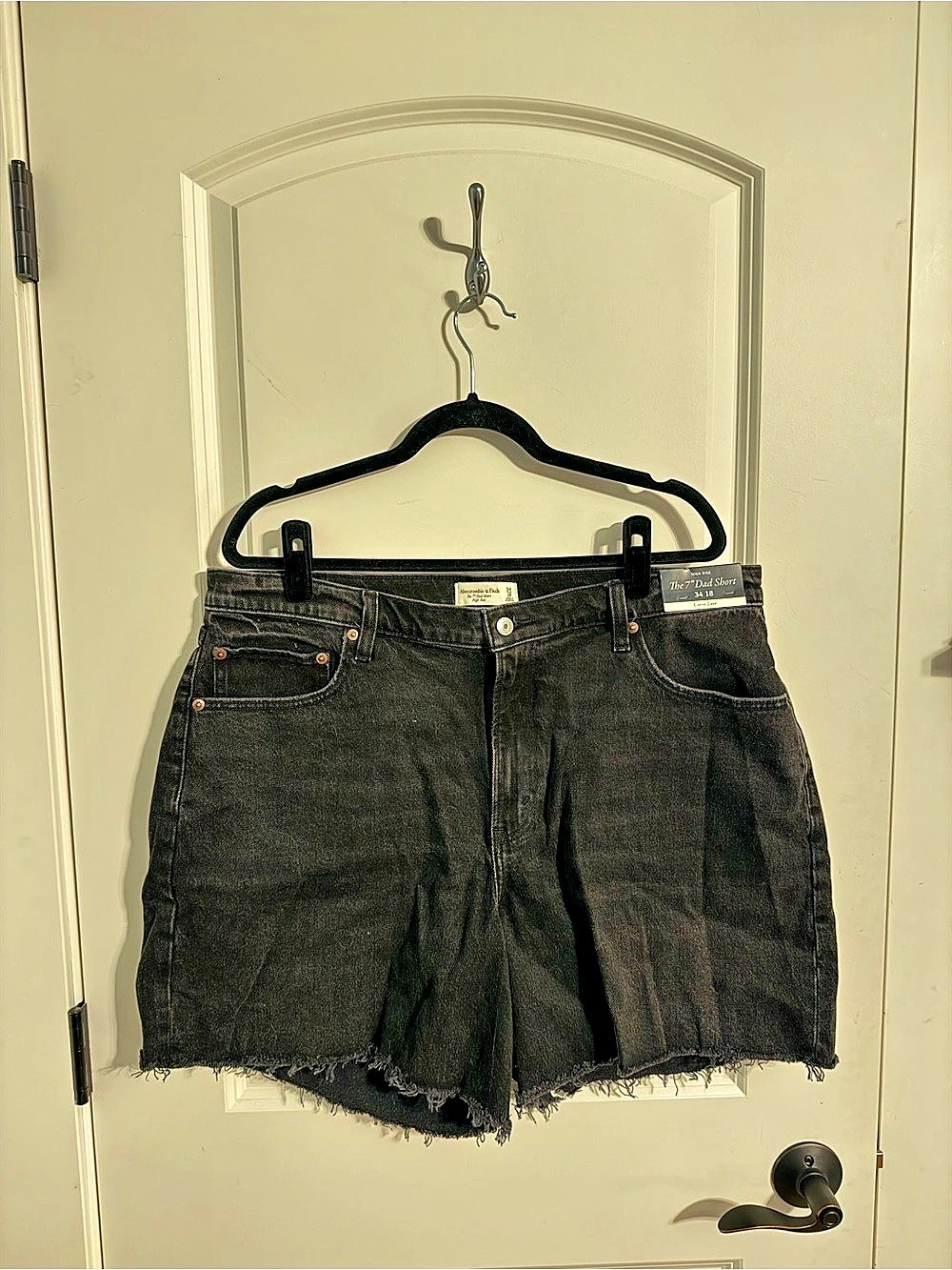 Abercrombie The 7” Dad Short Black Denim Shorts Size 34 18